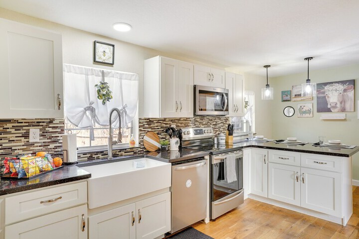 Lake Wales Vacation Rental w / Screened-in Porch!