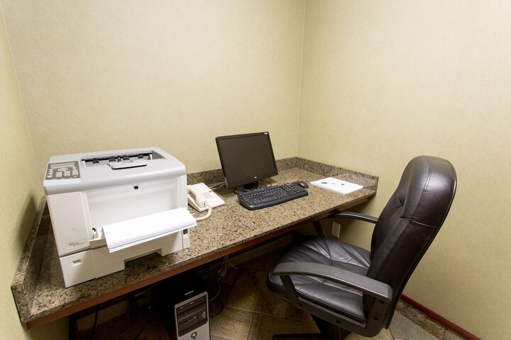 Business Center 106 of 107