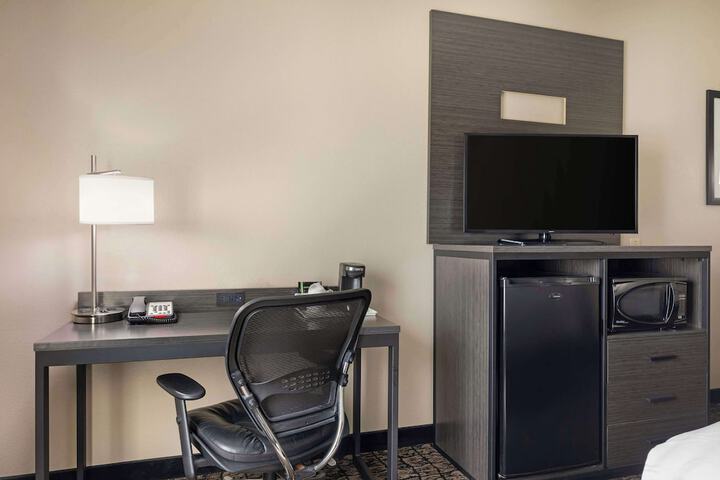 Room 20 of 28