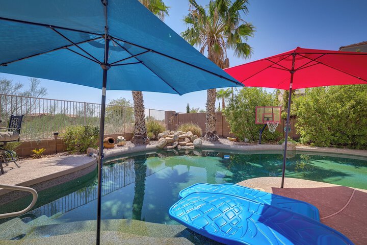 Spacious Maricopa Home Rental w / Pool & Hot Tub!