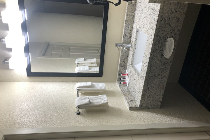 Room 11 of 23