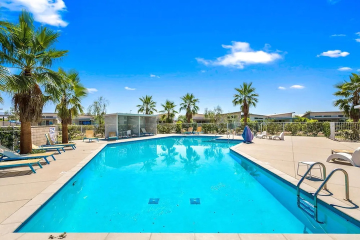 Chic Desert Oasis