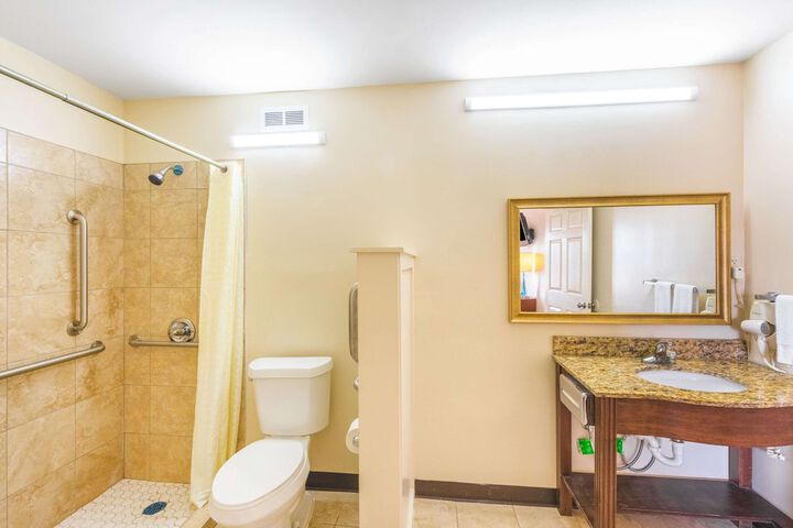 Room 10 of 20
