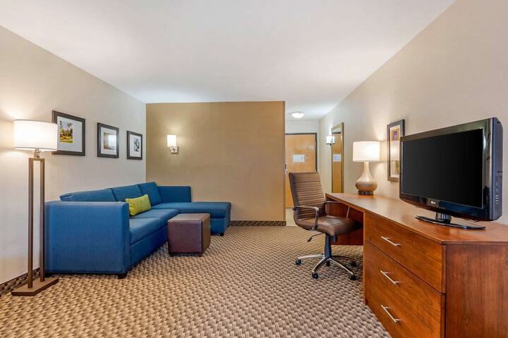 Room 12 of 38