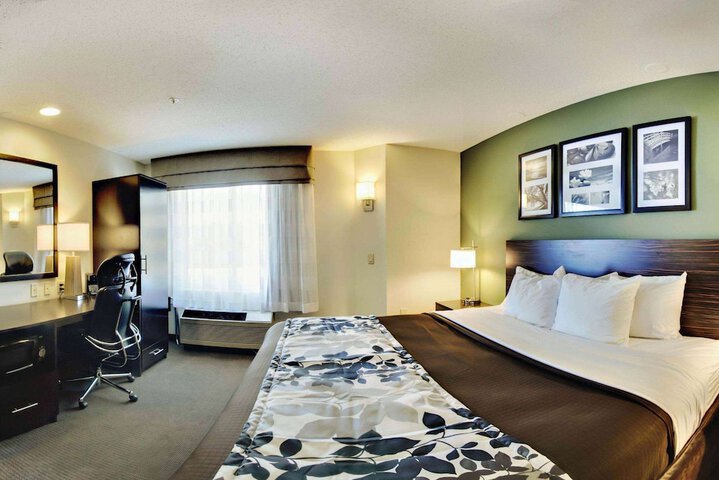 Room 27 of 31