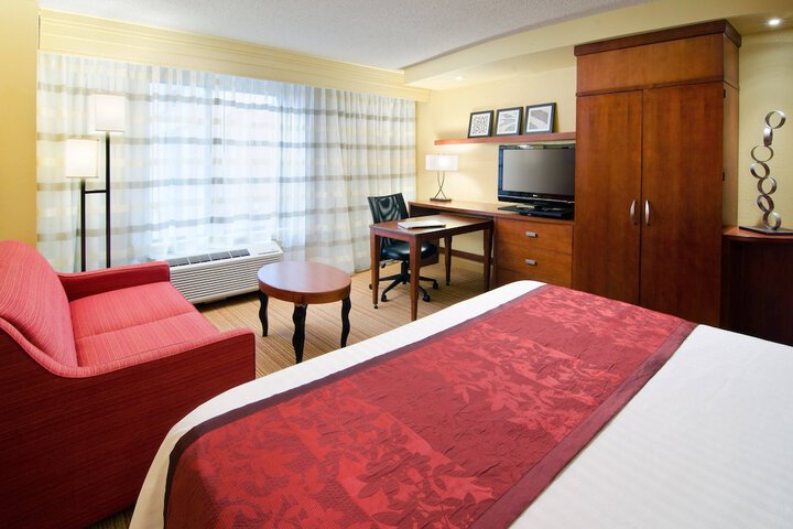 Room 14 of 27