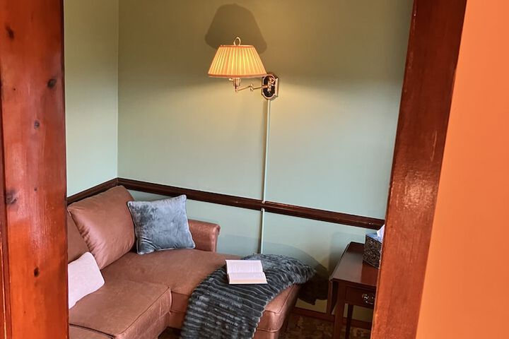 Room 21 of 93