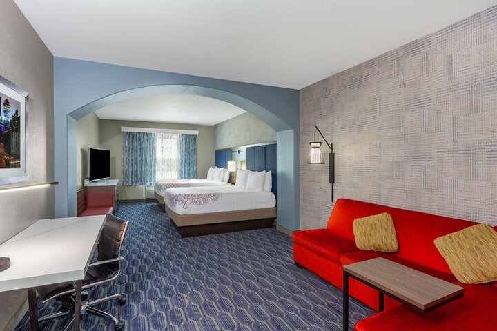 Room 30 of 47