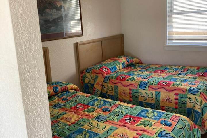 Room 30 of 53
