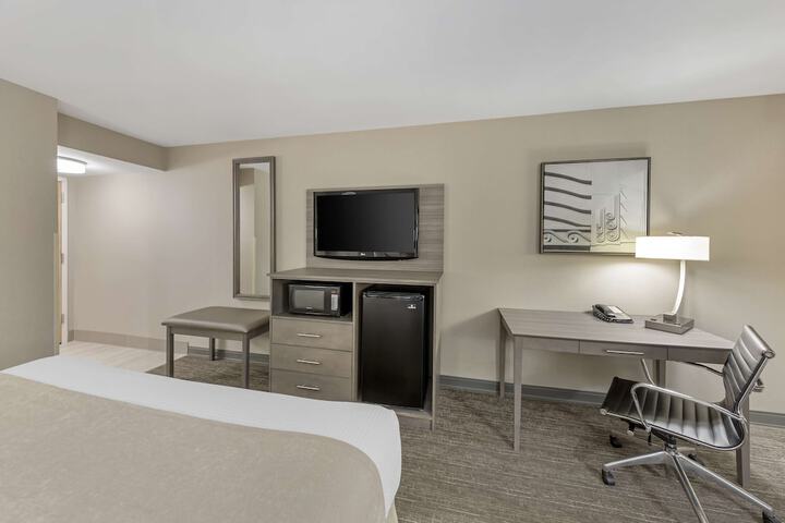 Best Western Plus Executive Inn