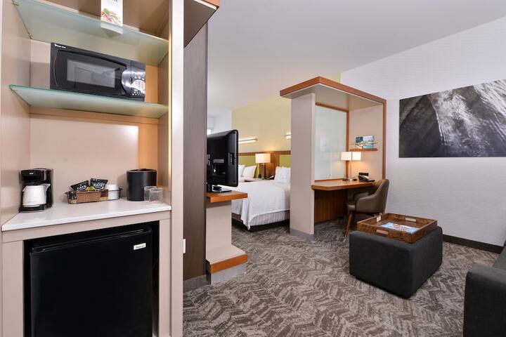 Room 14 of 34