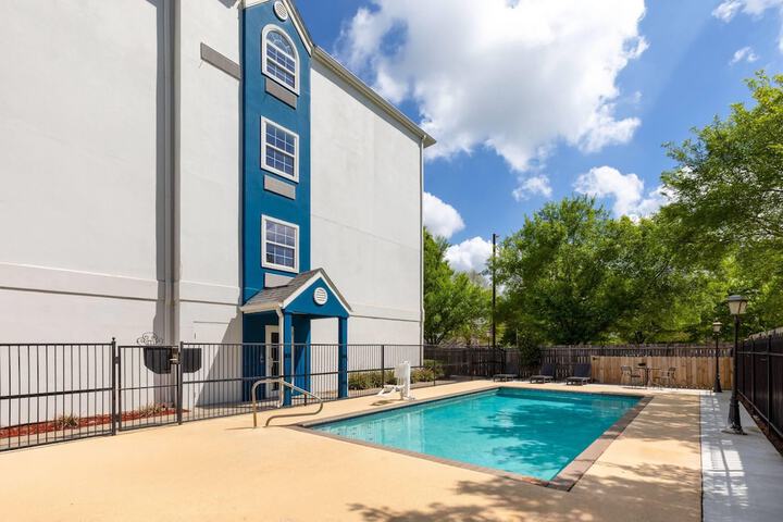 Microtel Inn & Suites by Wyndham Baton Rouge Airport