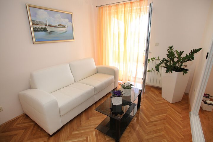 Room 5 of 59