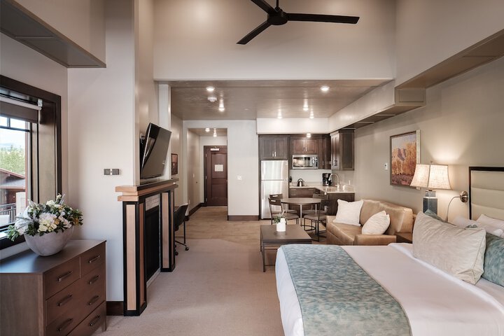 Room 33 of 54