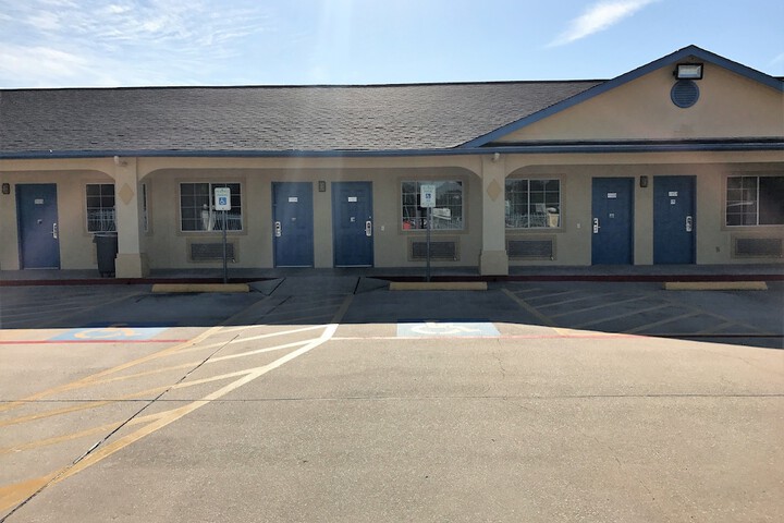 Luxury Inn & Suites Liberty