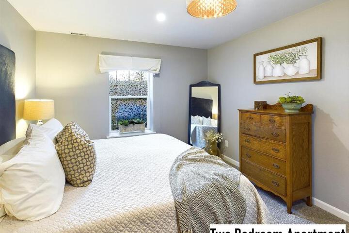 Beautiful Country Apartment AC, Pickleball, Billiards, Playground, Gardens