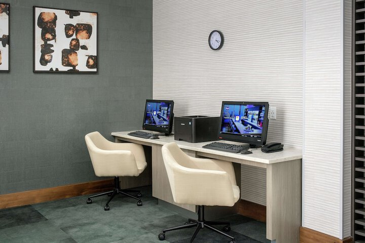 Business Center 46 of 48