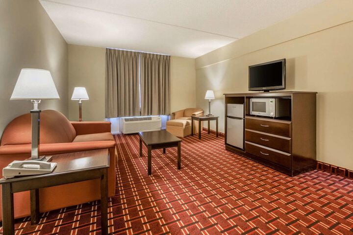 Room 32 of 42