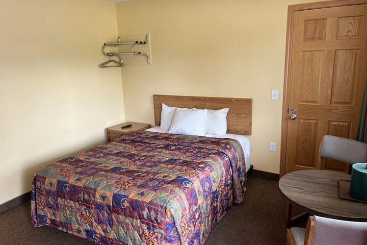Room 217 of 443