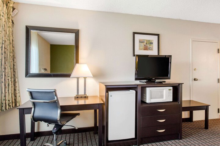 Room 17 of 29