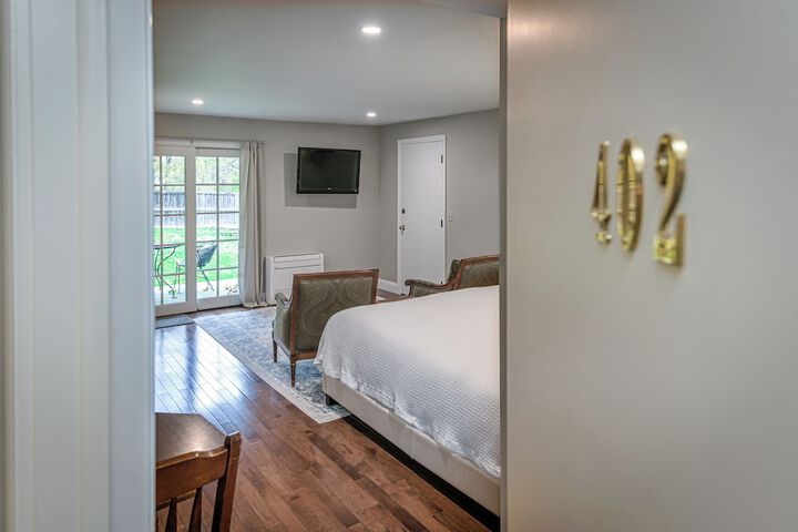 Room 21 of 42