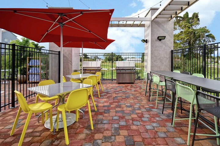 Terrace/Patio 40 of 43