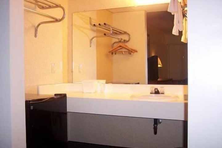 Room 14 of 23