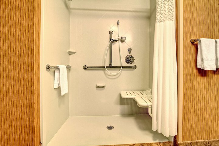 Room 14 of 30