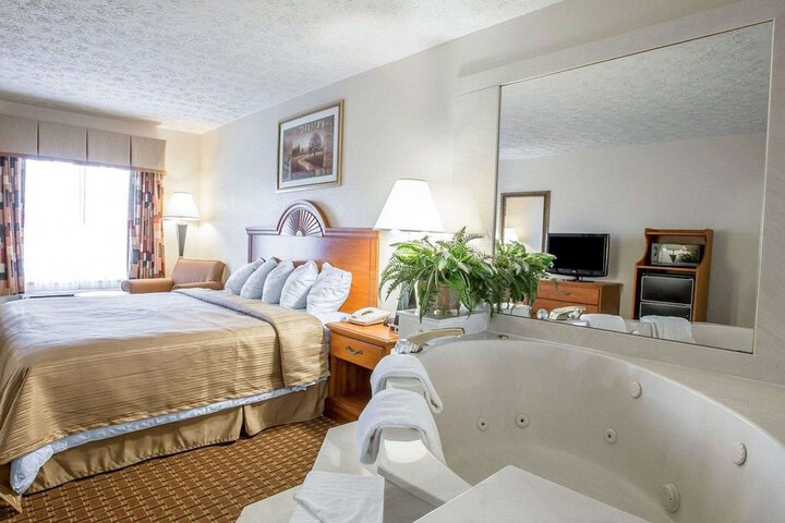 Room 12 of 24