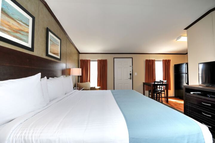 Instalodge Hotel & Suites