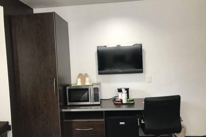 Microtel Inn & Suites by Wyndham Jacksonville Airport