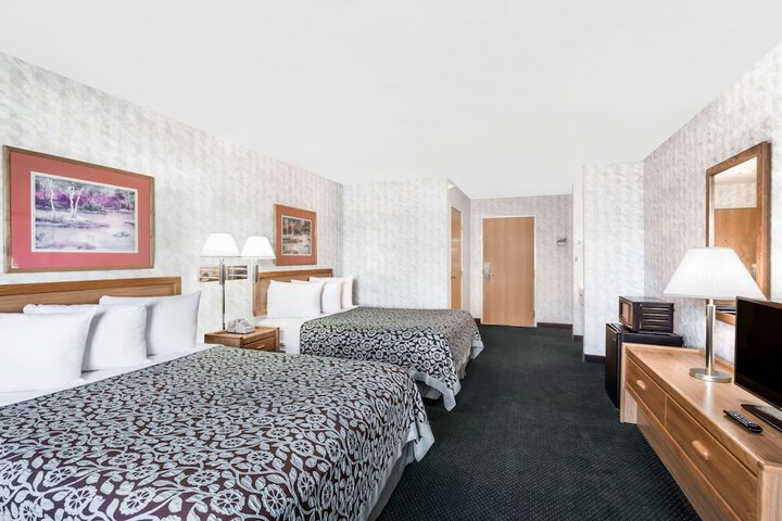 Room 21 of 27