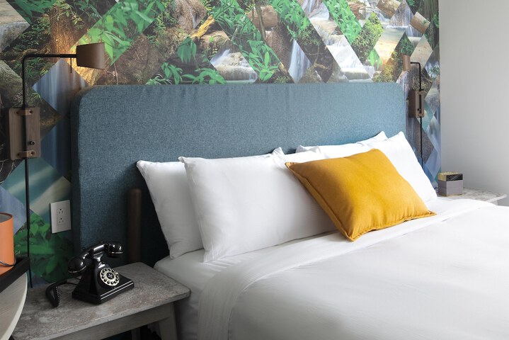 Canvas Moncton Tapestry Collection by Hilton
