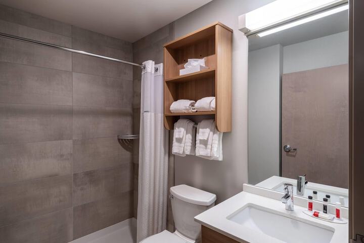 Microtel Inn & Suites by Wyndham Georgetown Lake