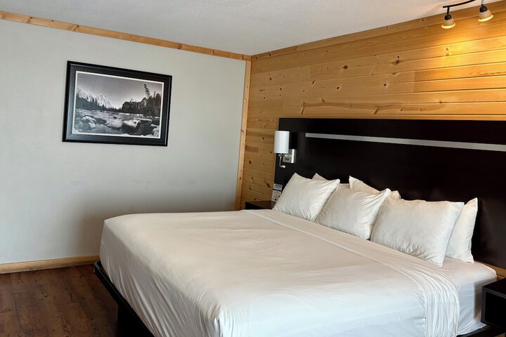 Americas Best Value Inn Wall