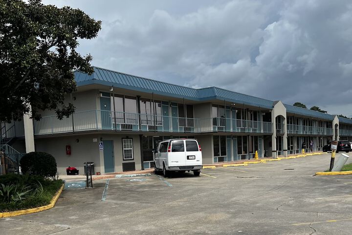 Hotel 4 of 20