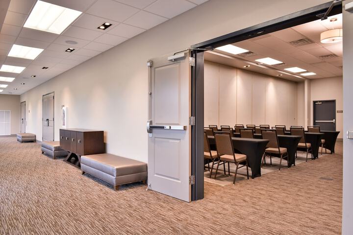 Country Inn & Suites by Radisson Ft. Atkinson, WI