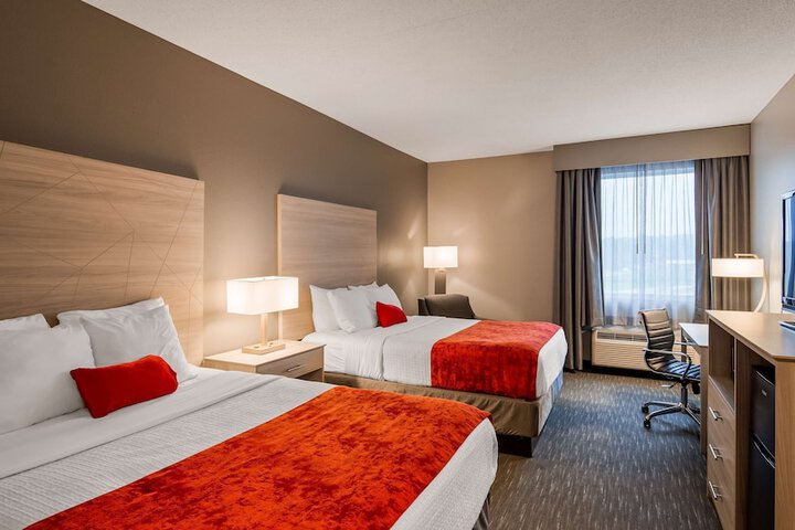 Best Western Plus New Cumberland Inn & Suites