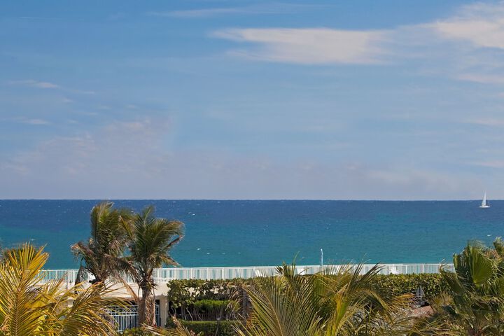 Holiday Inn Express North Palm Beach-Oceanview by IHG
