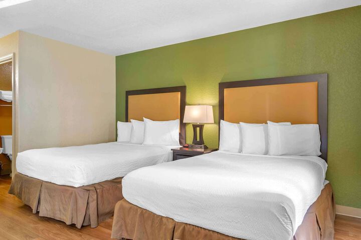 Room 34 of 47