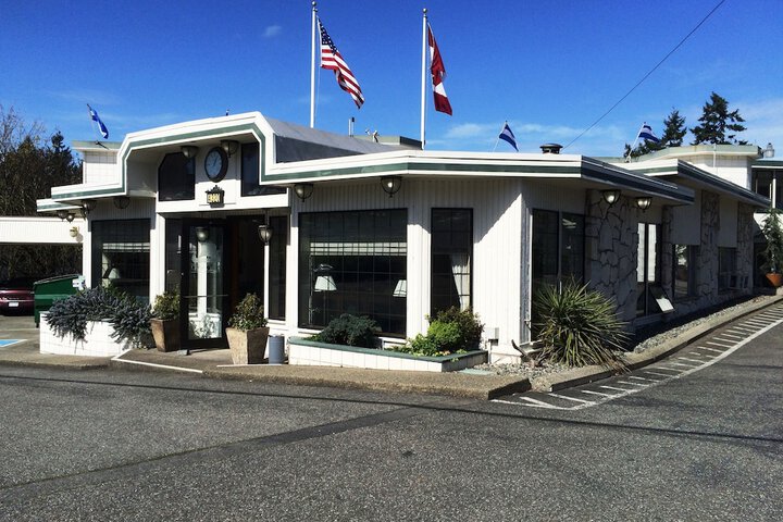 Flagship Inn