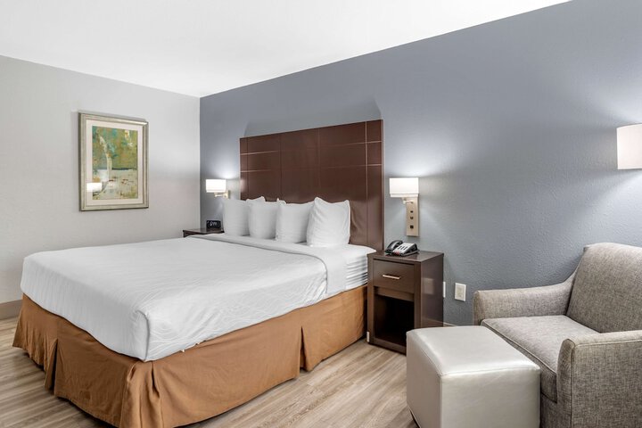 Room 14 of 25