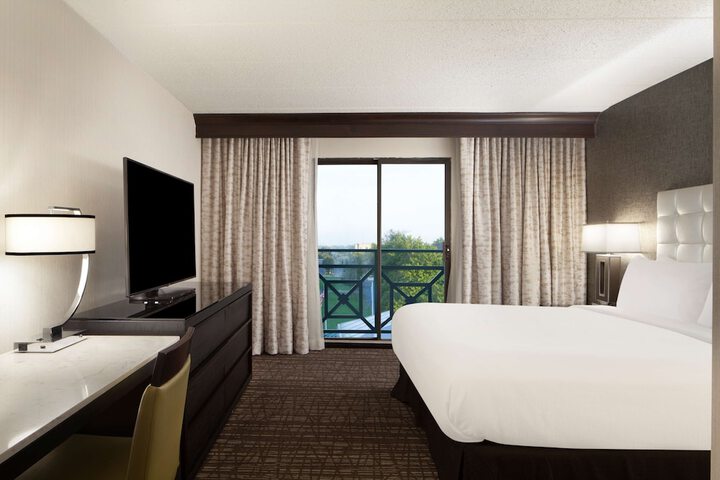 Room 22 of 65