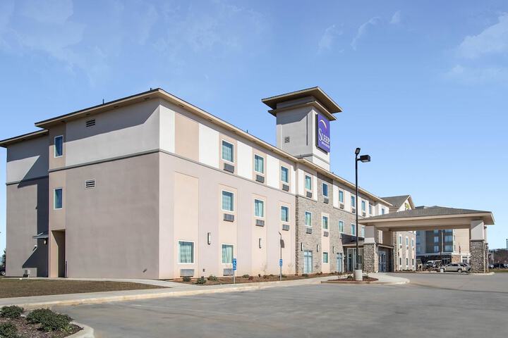 Hotel 3 of 59