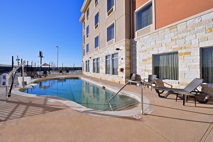 Pool 6 of 74