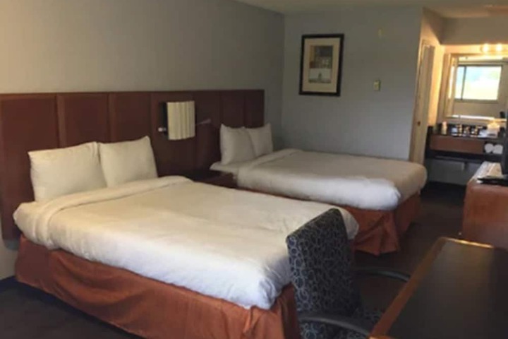 Room 28 of 33