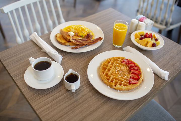 Breakfast/Coffee Service 57 of 75