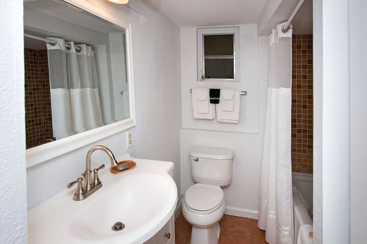 Room 145 of 205