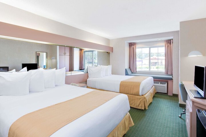 Room 5 of 26