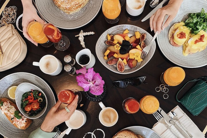 Breakfast/Coffee Service 77 of 92